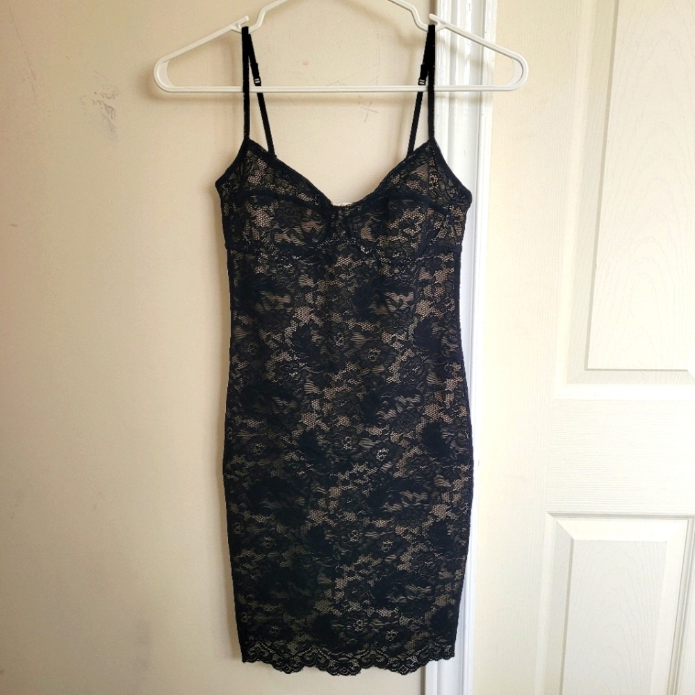 Wilfred Juliette Bustier Lace Dress
